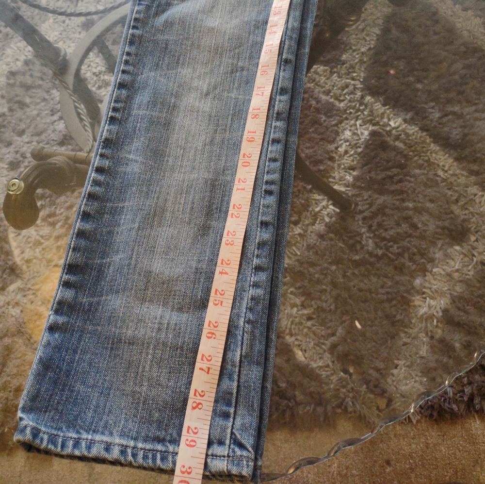 Levi's Blue Women's Dark Wash Straight Leg Denim Jeans Size 30W 32L - Picture 15 of 15